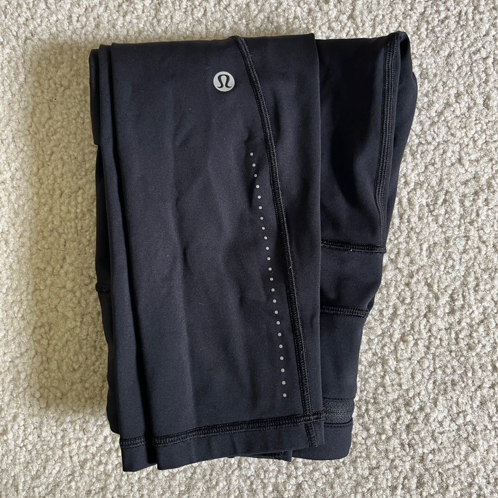 black lulu lemon leggings